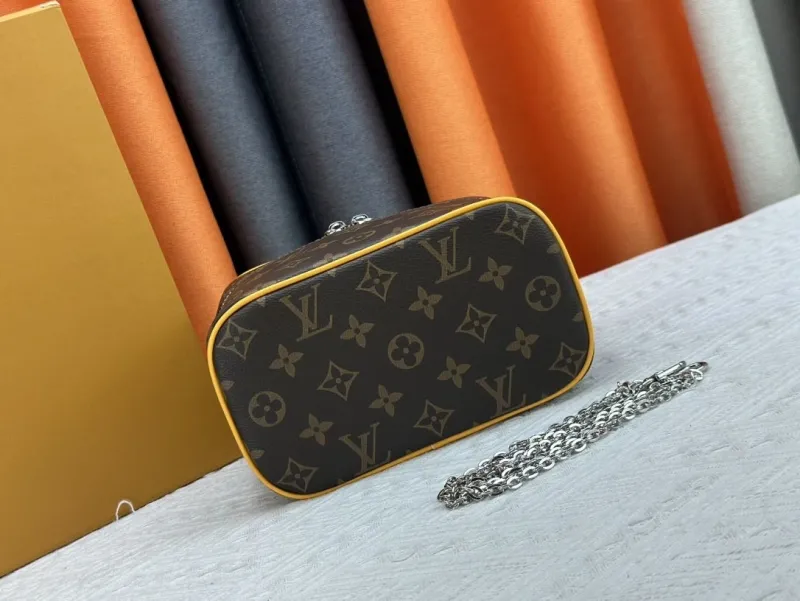 LV Cosmetic Bags-196 - Image 5