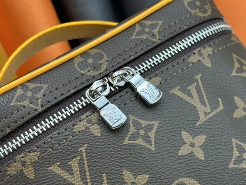 LV Cosmetic Bags-196 - Image 6