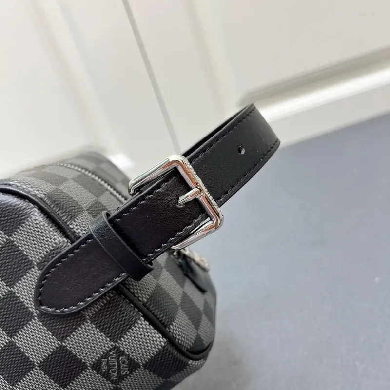 LV Cosmetic Bags-201 - Image 5