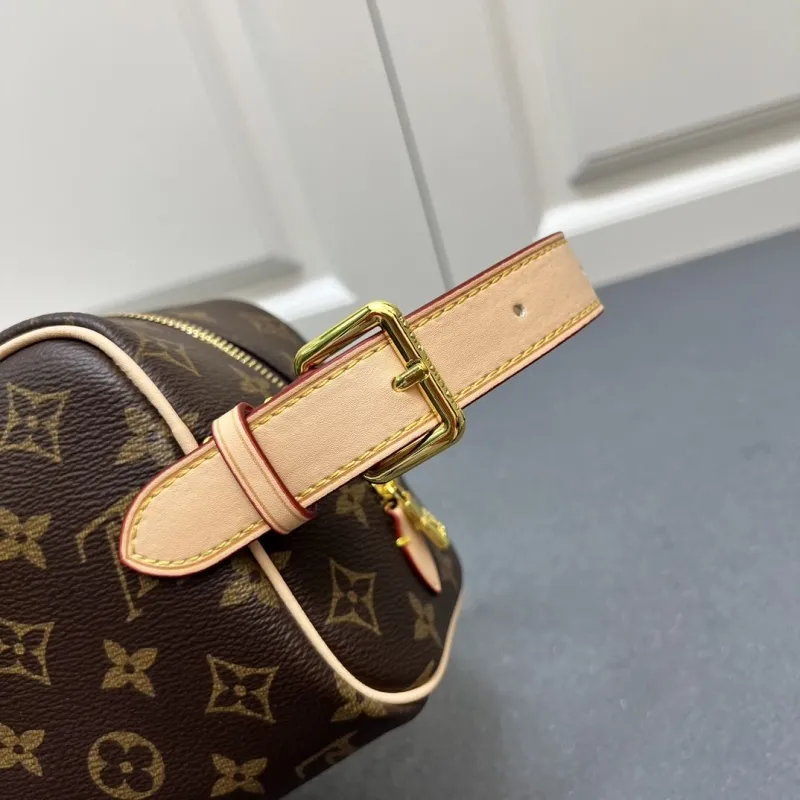 LV Cosmetic Bags-203 - Image 6
