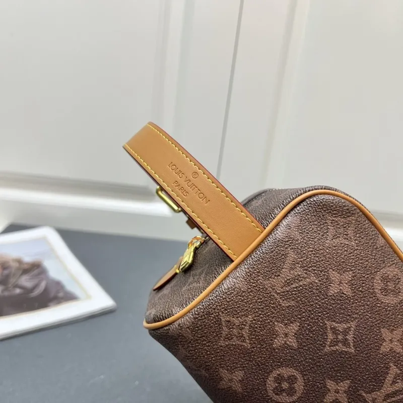 LV Cosmetic Bags-204 - Image 5