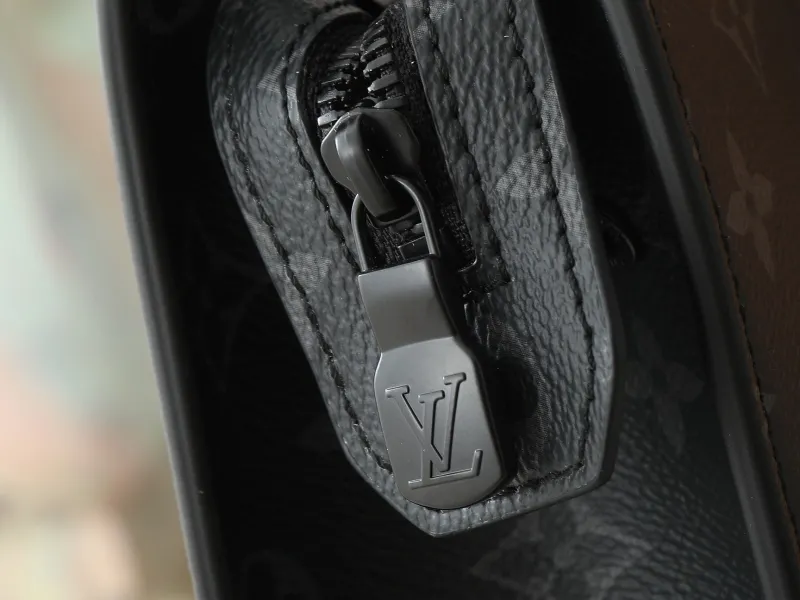 LV Mens Briefcases-3 - Image 8