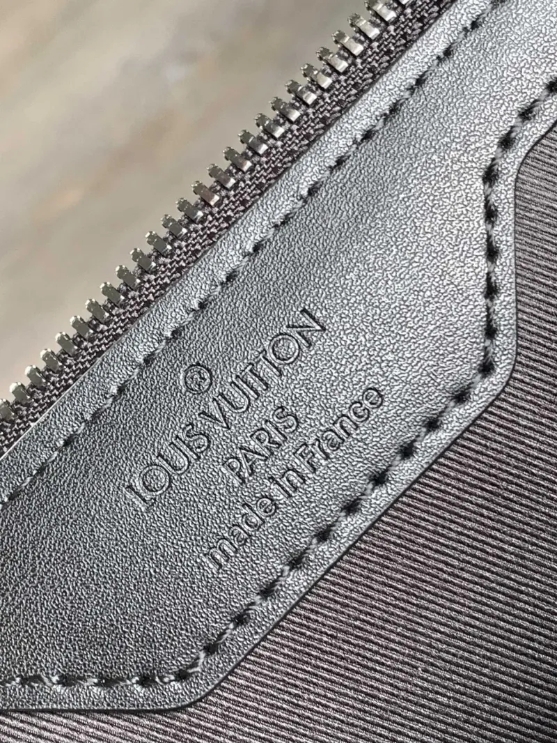 LV Mens Briefcases-7 - Image 9