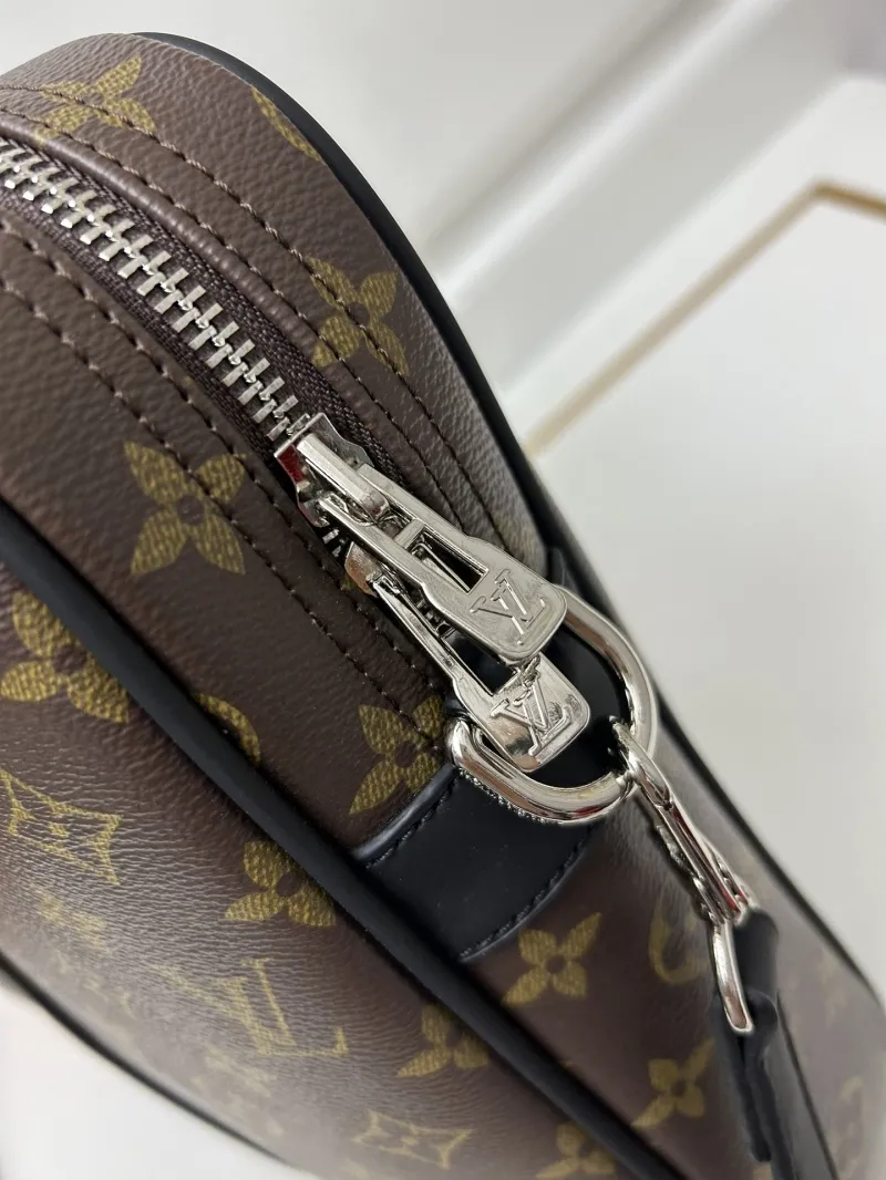 LV Mens Briefcases-17 - Image 7