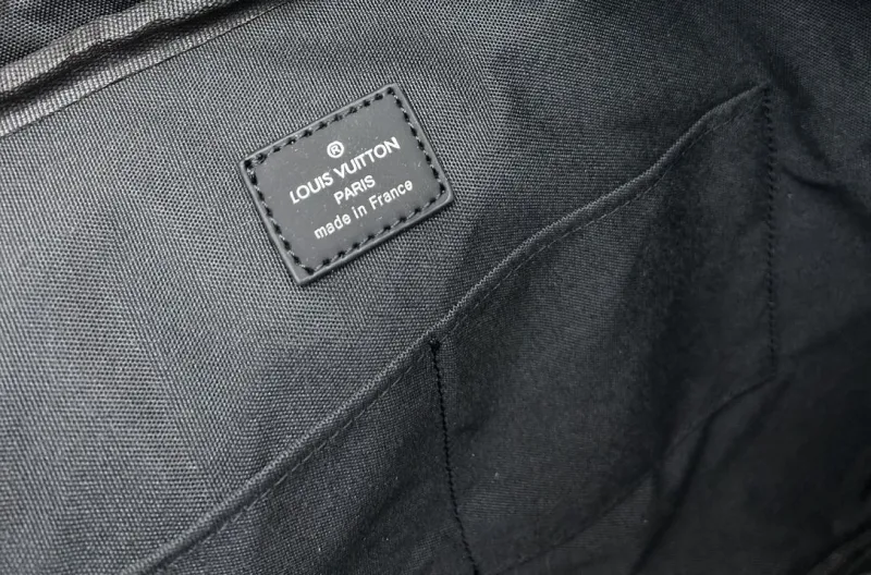 Alternative view of LV Mens Briefcases-28