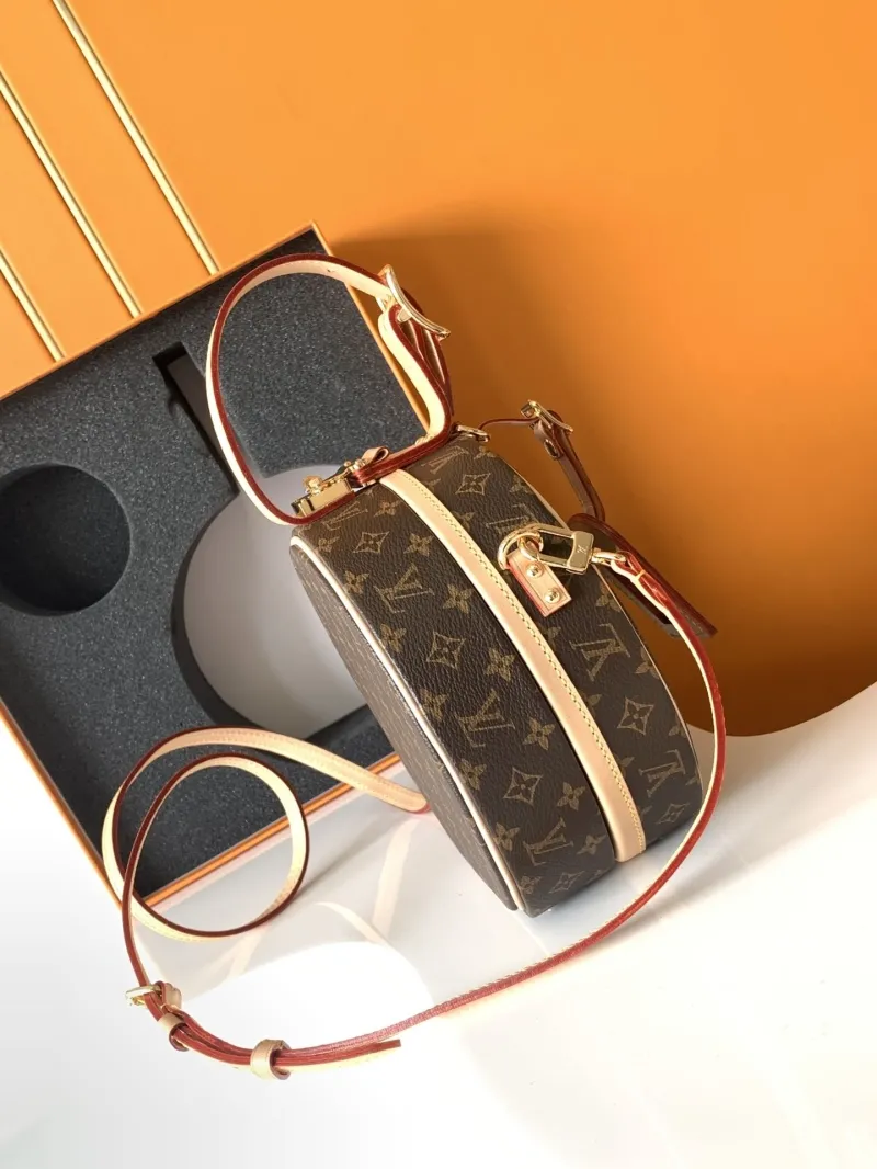 Alternative view of LV Round Bags-2