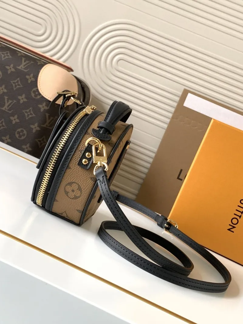 Alternative view of LV Round Bags-10