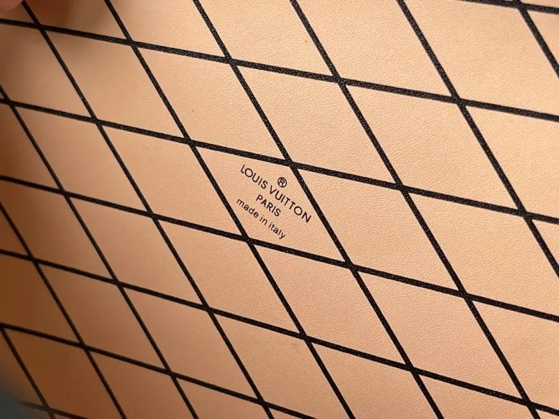 LV Round Bags-13 - Image 9