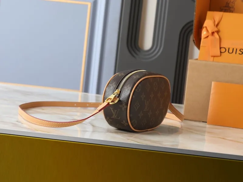 Alternative view of LV Satchel bags-37