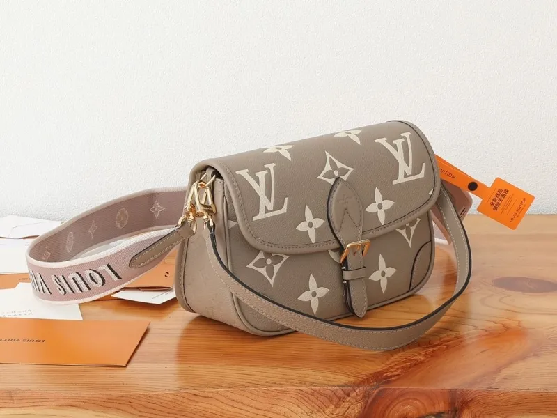 Alternative view of LV Satchel bags-124