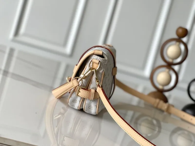 Alternative view of LV Satchel bags-570