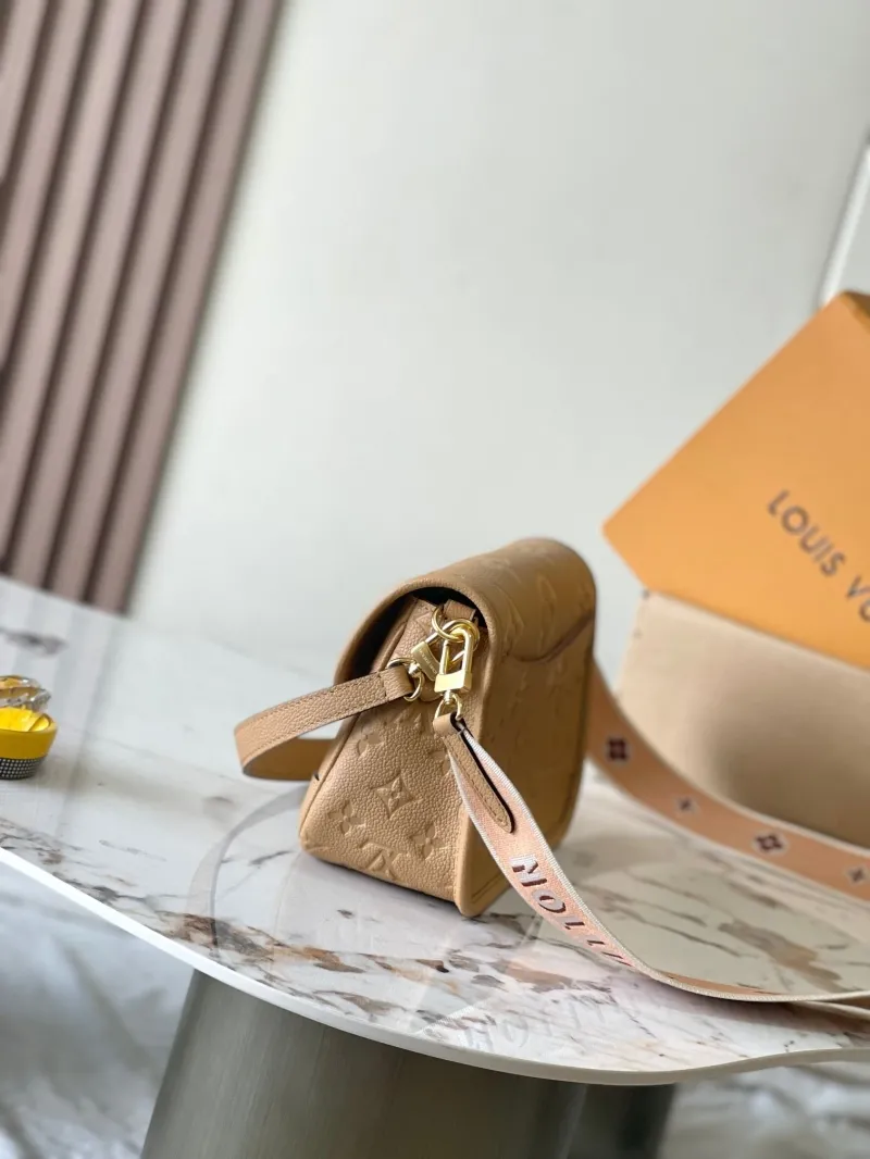 Alternative view of LV Satchel bags-705