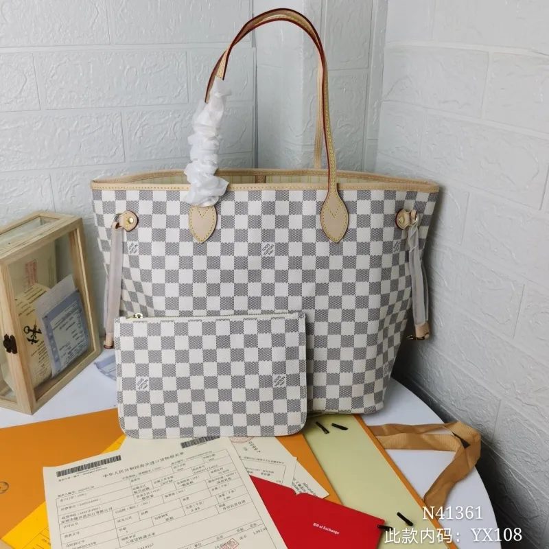 LV Shopping Bags-9