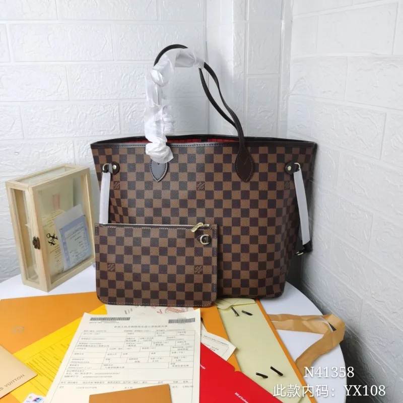 LV Shopping Bags-10