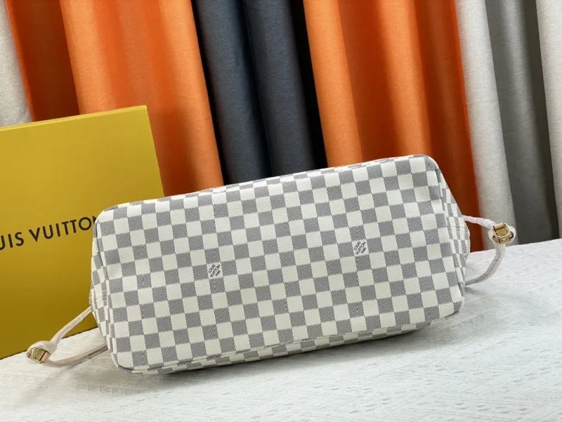 LV Shopping Bags-13 - Image 5