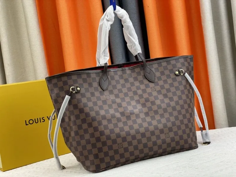 LV Shopping Bags-15 - Image 3