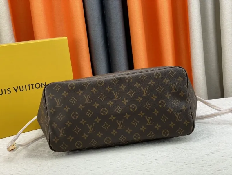 LV Shopping Bags-18 - Image 5