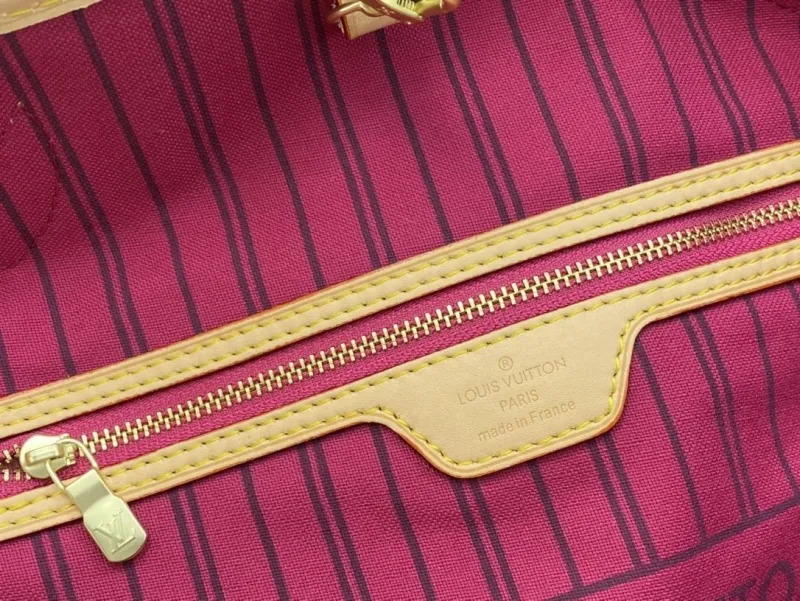 LV Shopping Bags-18 - Image 8