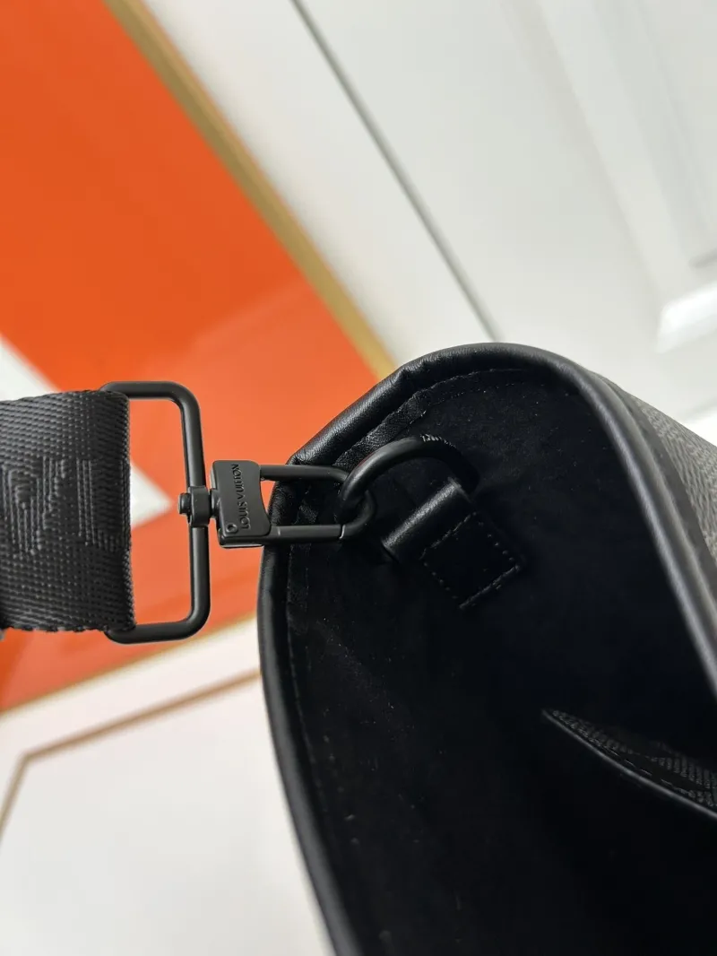 LV Shopping Bags-32 - Image 8