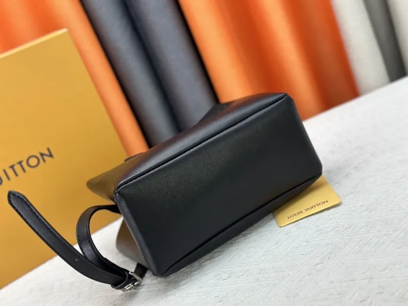 LV Shopping Bags-33 - Image 5