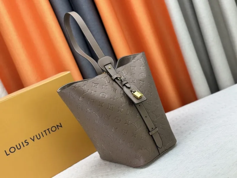 LV Shopping Bags-34 - Image 7