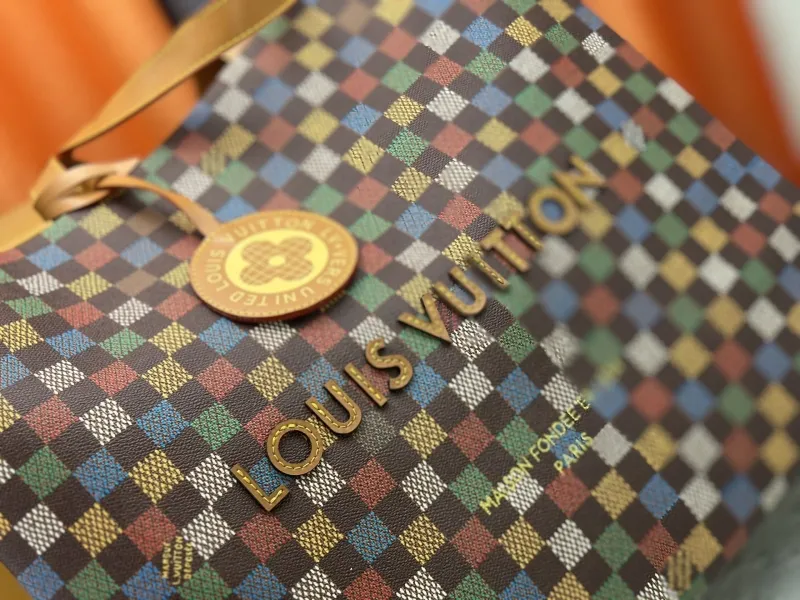 LV Shopping Bags-37 - Image 6