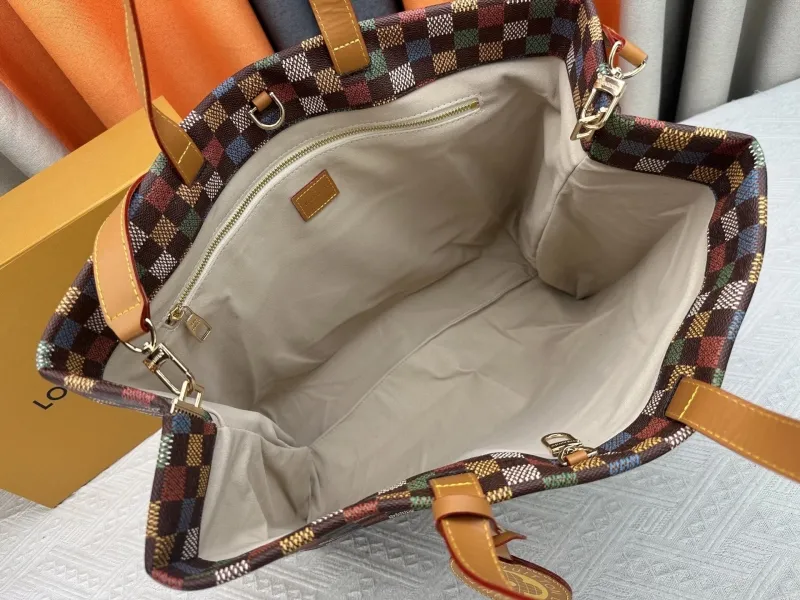 LV Shopping Bags-37 - Image 8