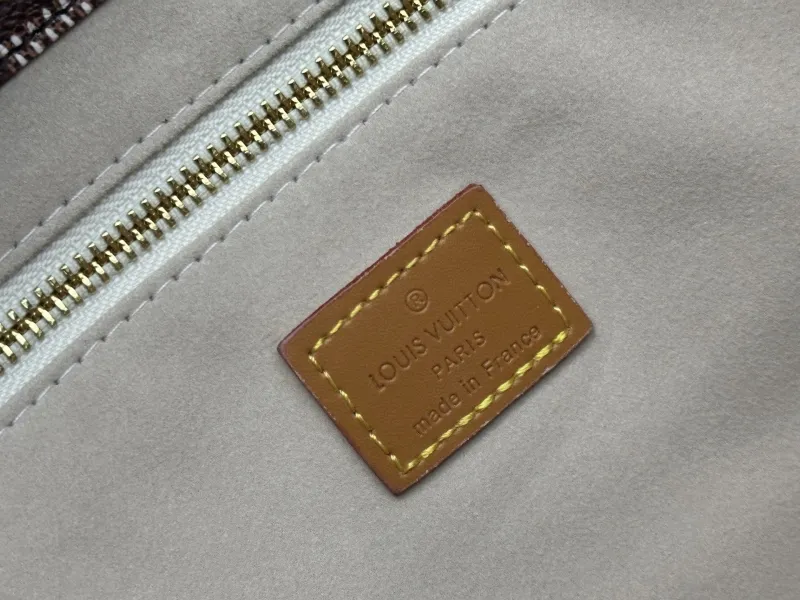 LV Shopping Bags-37 - Image 9