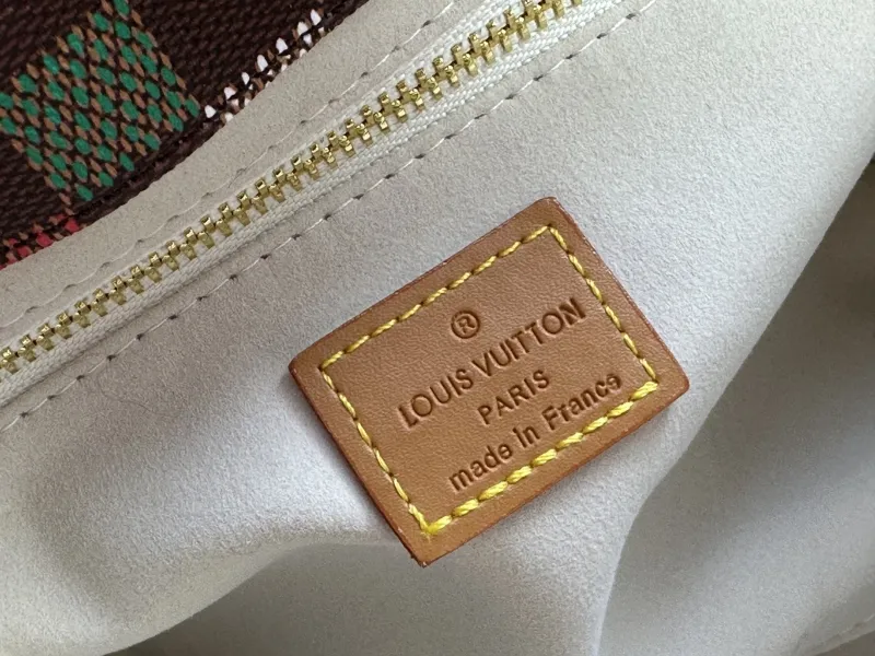 LV Shopping Bags-38 - Image 8