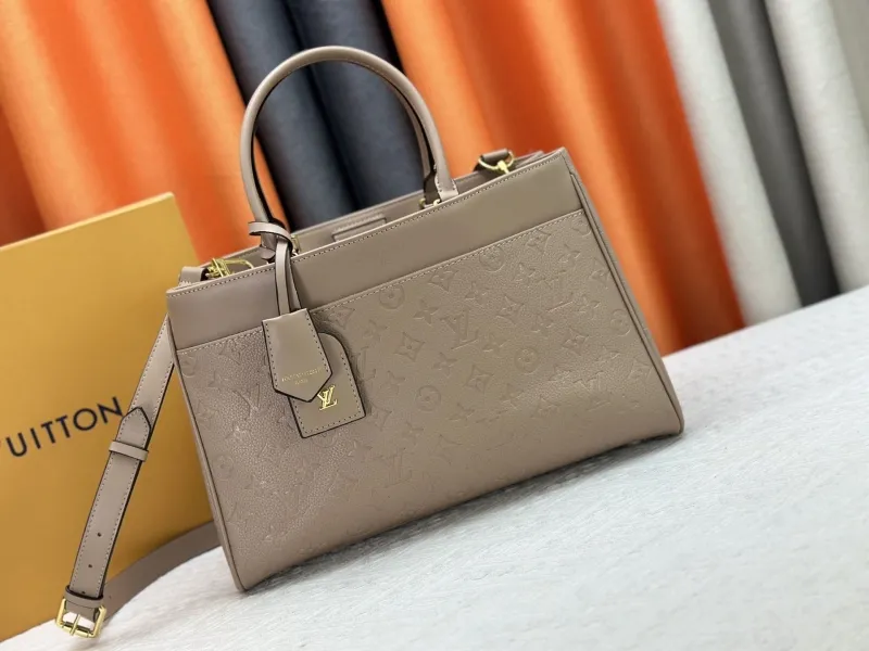 LV Shopping Bags-47