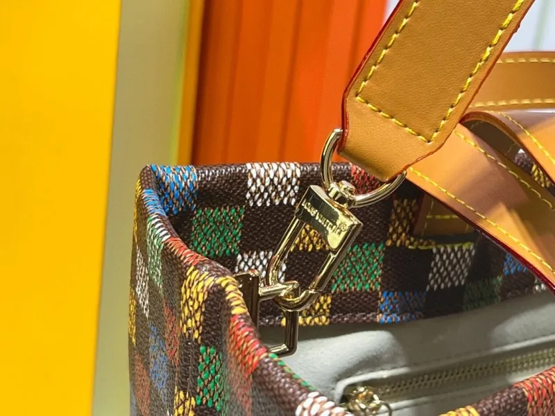 LV Shopping Bags-89 - Image 7