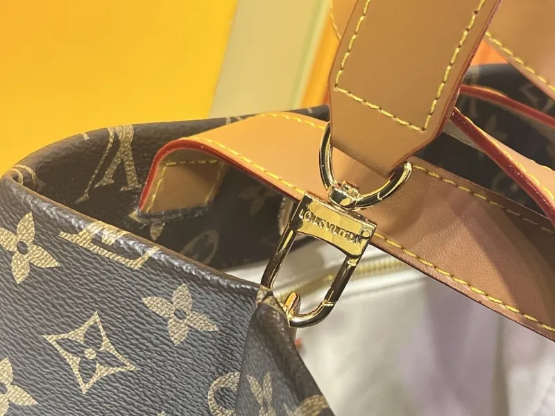 LV Shopping Bags-93 - Image 7
