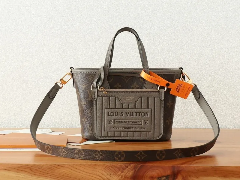 LV Shopping Bags-99