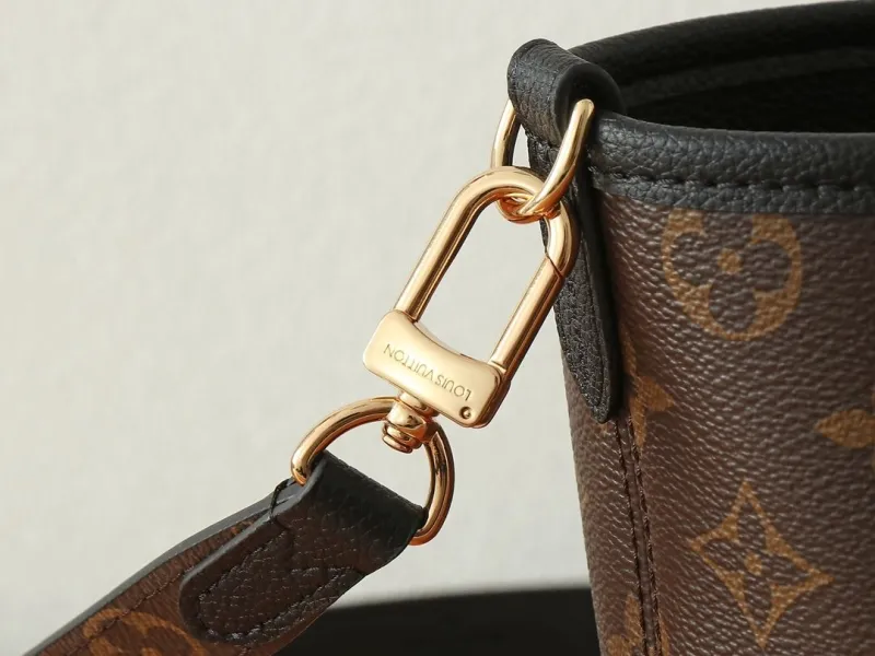 LV Shopping Bags-100 - Image 6