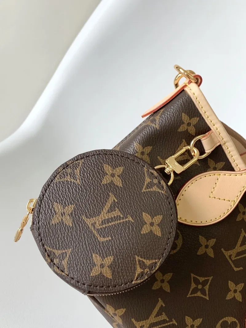 LV Shopping Bags-102 - Image 5
