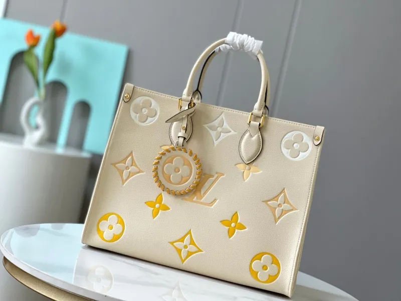 LV Shopping Bags-112