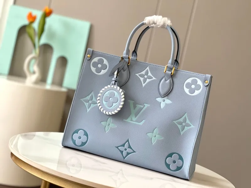LV Shopping Bags-113