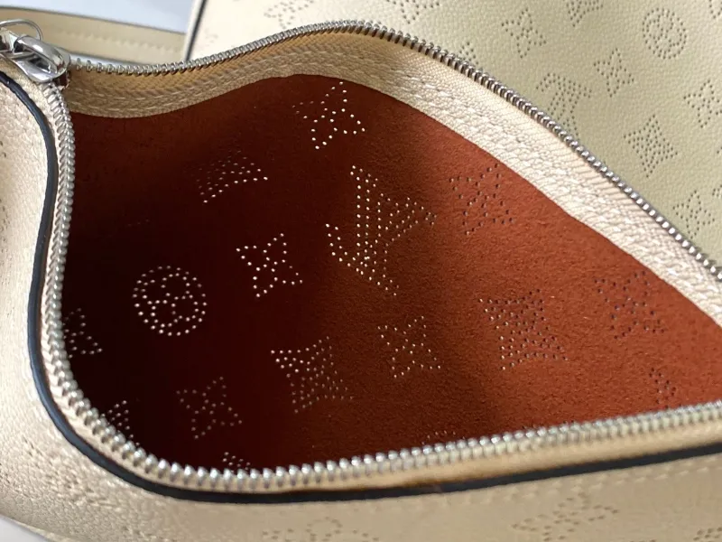 LV Shopping Bags-114 - Image 8