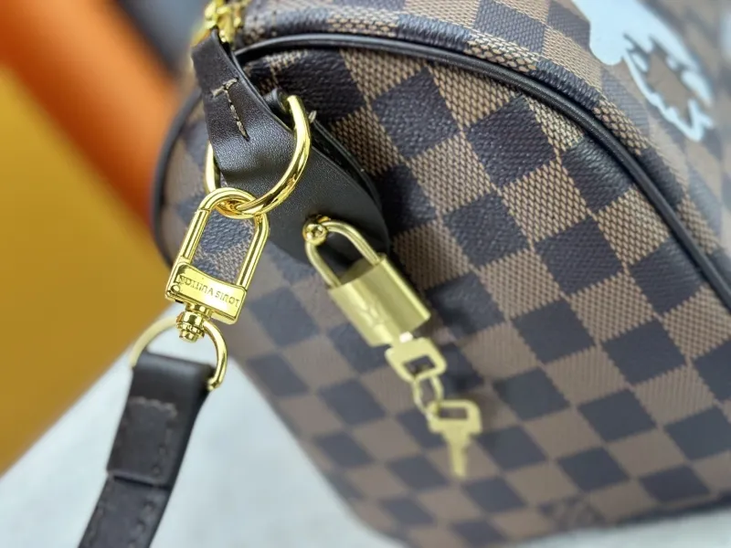 Alternative view of LV Speedy Bags-67