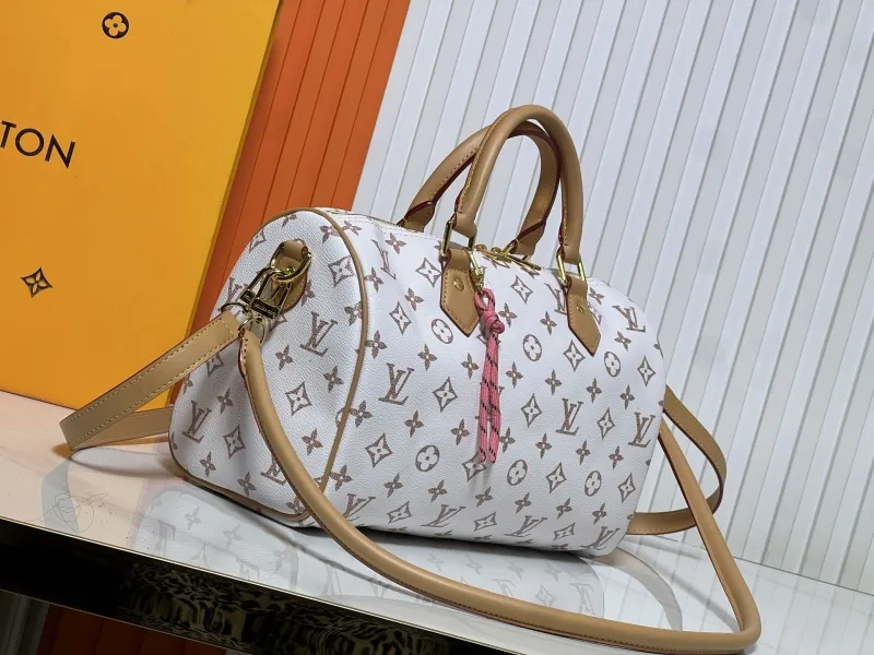 Alternative view of LV Speedy Bags-118