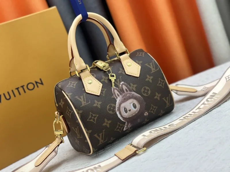 Alternative view of LV Speedy Bags-122