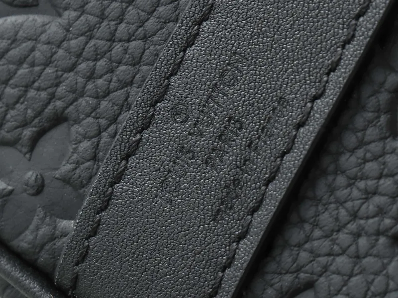Alternative view of LV Speedy Bags-199