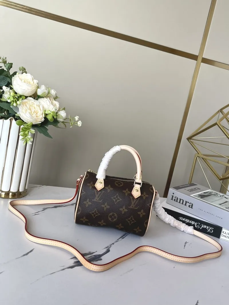 Alternative view of LV Speedy Bags-214