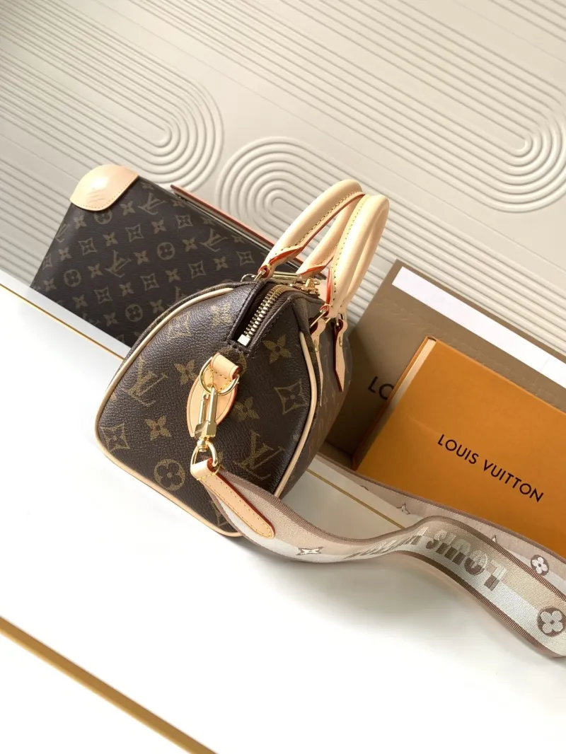 Alternative view of LV Speedy Bags-267