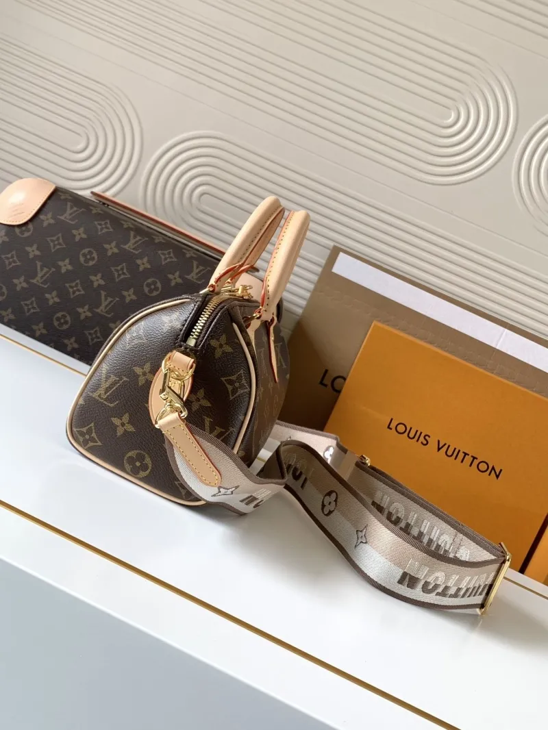 Alternative view of LV Speedy Bags-268