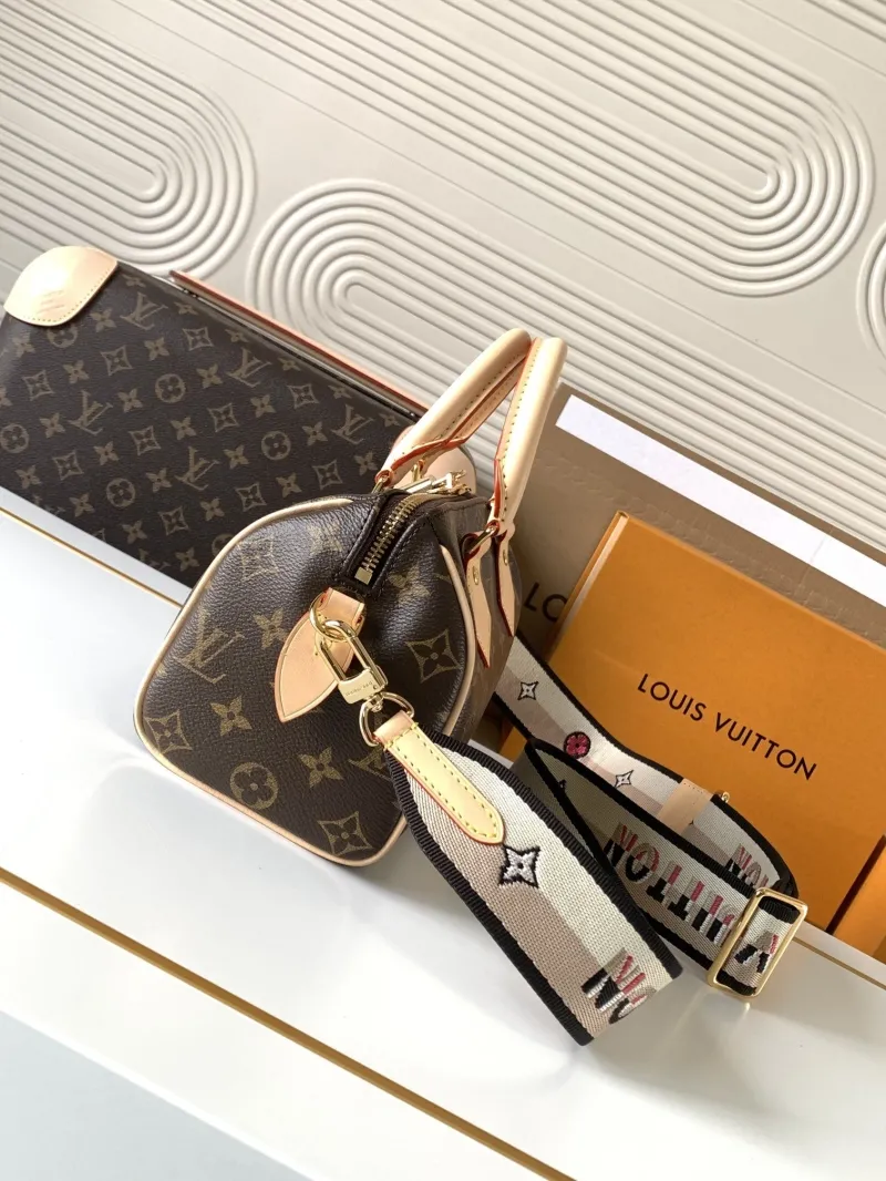 Alternative view of LV Speedy Bags-270