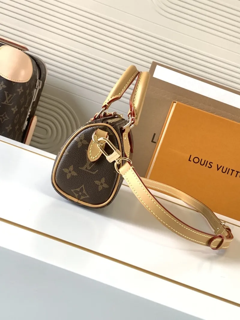 Alternative view of LV Speedy Bags-284