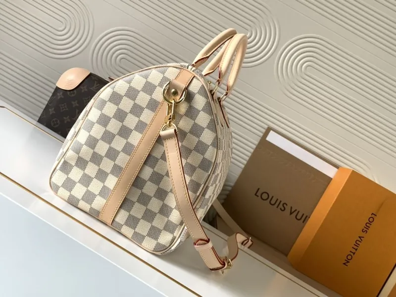 Alternative view of LV Speedy Bags-288