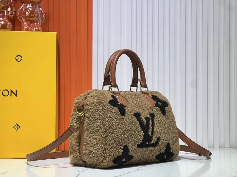 Alternative view of LV Speedy Bags-316
