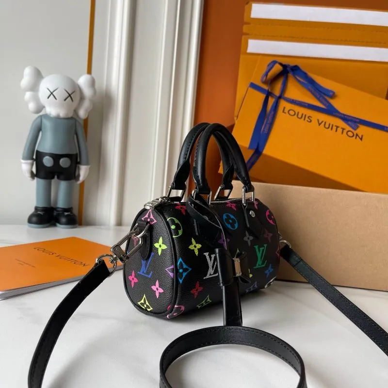 Alternative view of LV Speedy Bags-423